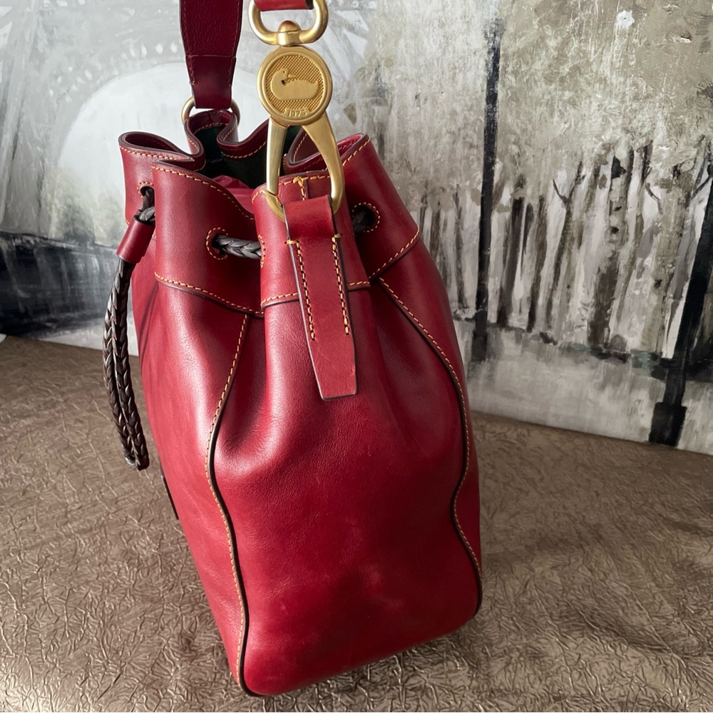 ❤️🤍💙Dooney & Bourke Hattie Drawstring Florentine Leather Shoulder Bag - Picture 4 of 16